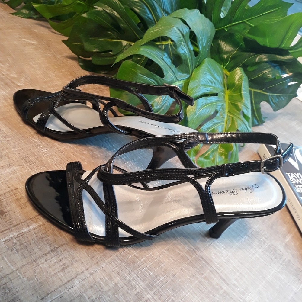 NWOT Patent Strappy Heels